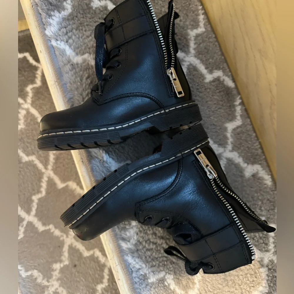 Pre owned Givenchy toddler girls size 25 (European ) - Picture 4 of 8